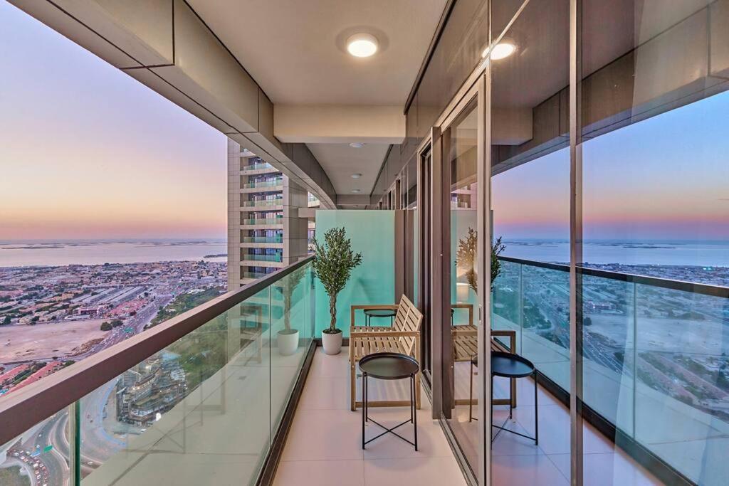 Apartment Easemytrip - Elegant 3br On 53rd Floor With Stunning Views *