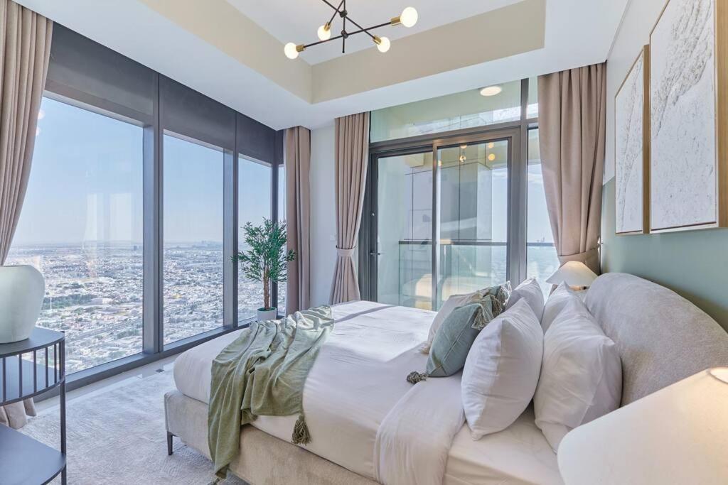 Apartment Easemytrip - Elegant 3br On 53rd Floor With Stunning Views *
