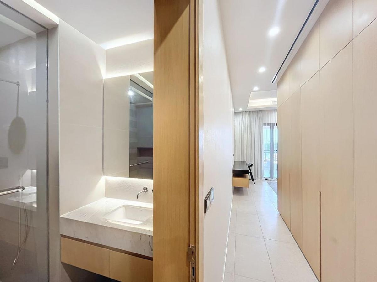 Royal Amwaj - Beachfront Two Bed With Sea Views Apartment *