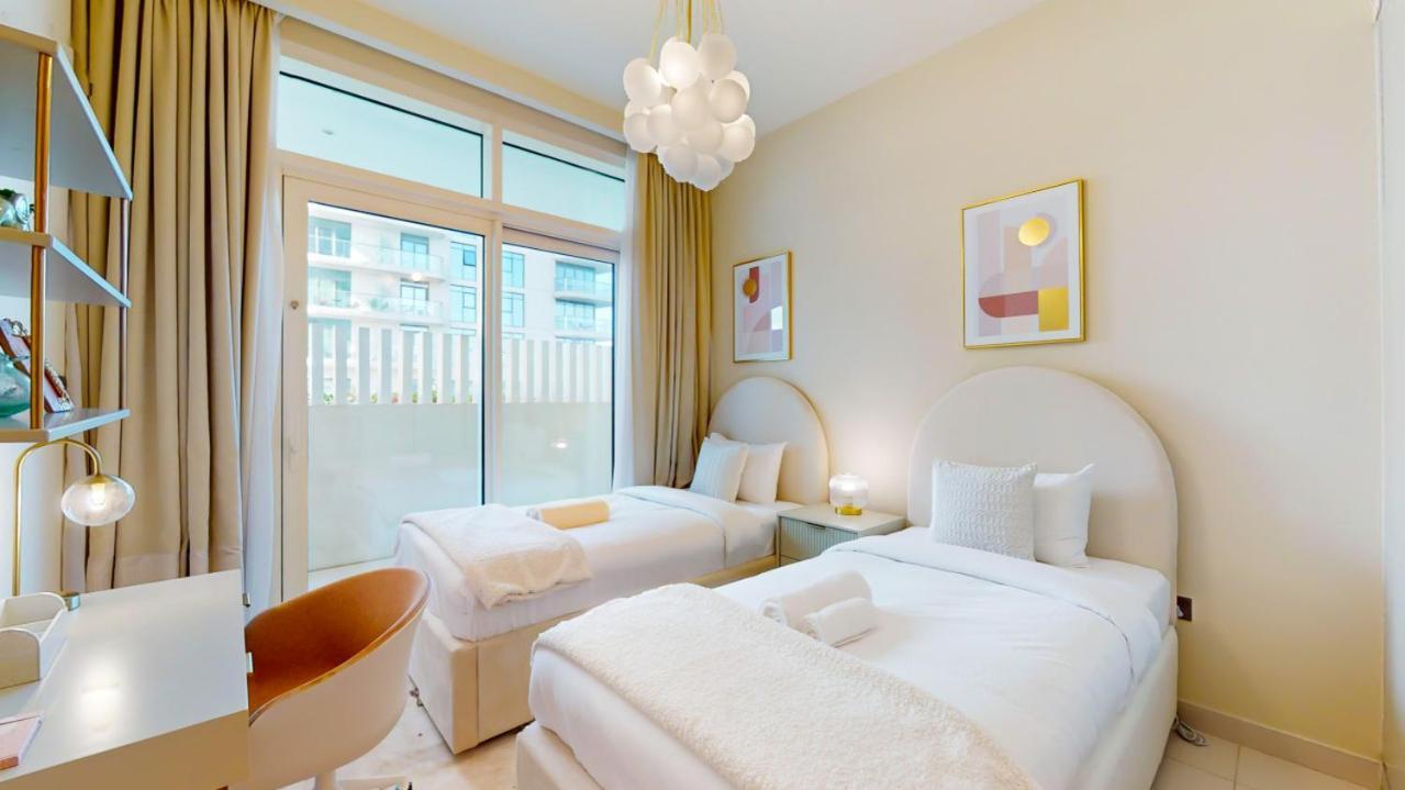 Sunrise Bay Tower 2 - Classy Three Bedroom *