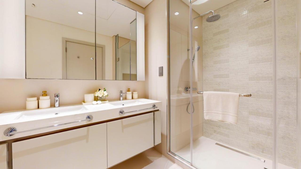 Sunrise Bay Tower 2 - Classy Three Bedroom