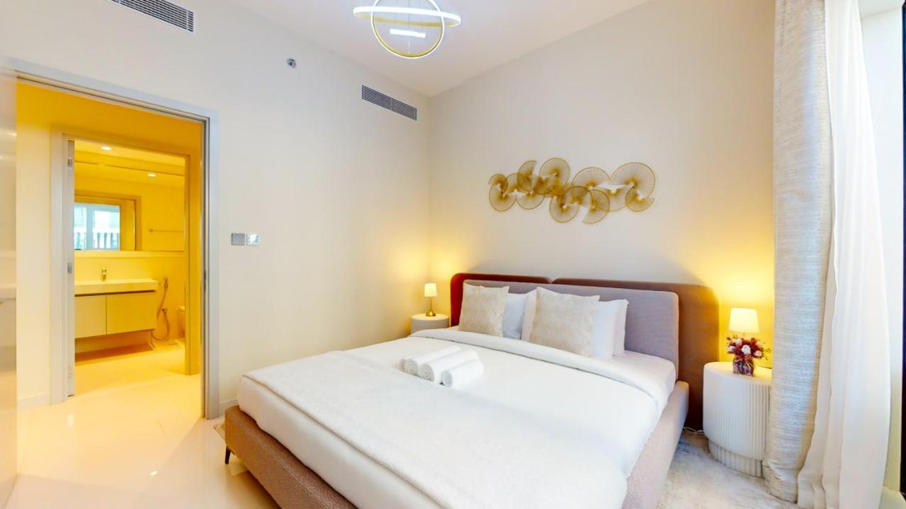 Sunrise Bay Tower 2 - Classy Three Bedroom Apartment