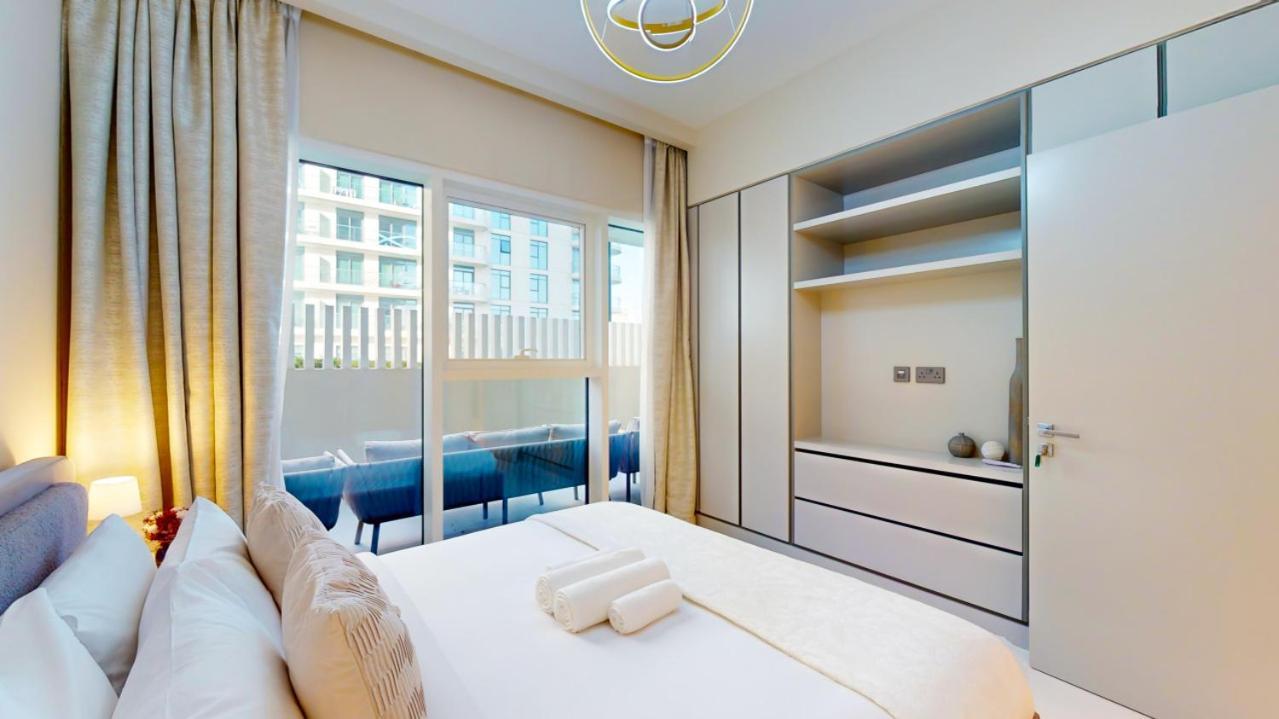 Sunrise Bay Tower 2 - Classy Three Bedroom Apartment *