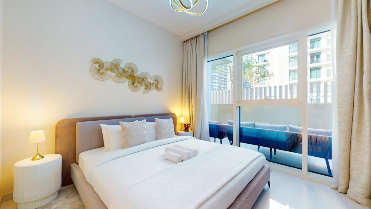 Apartment Sunrise Bay Tower 2 - Classy Three Bedroom Dubai