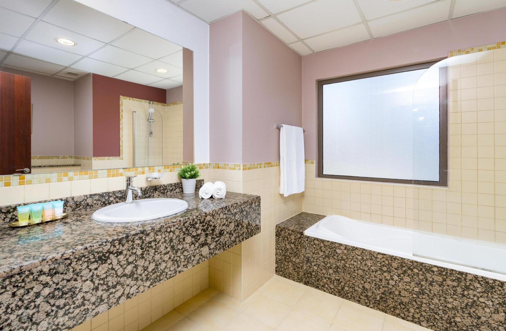Amwaj - 3br - Cityapartmentstay Dubai