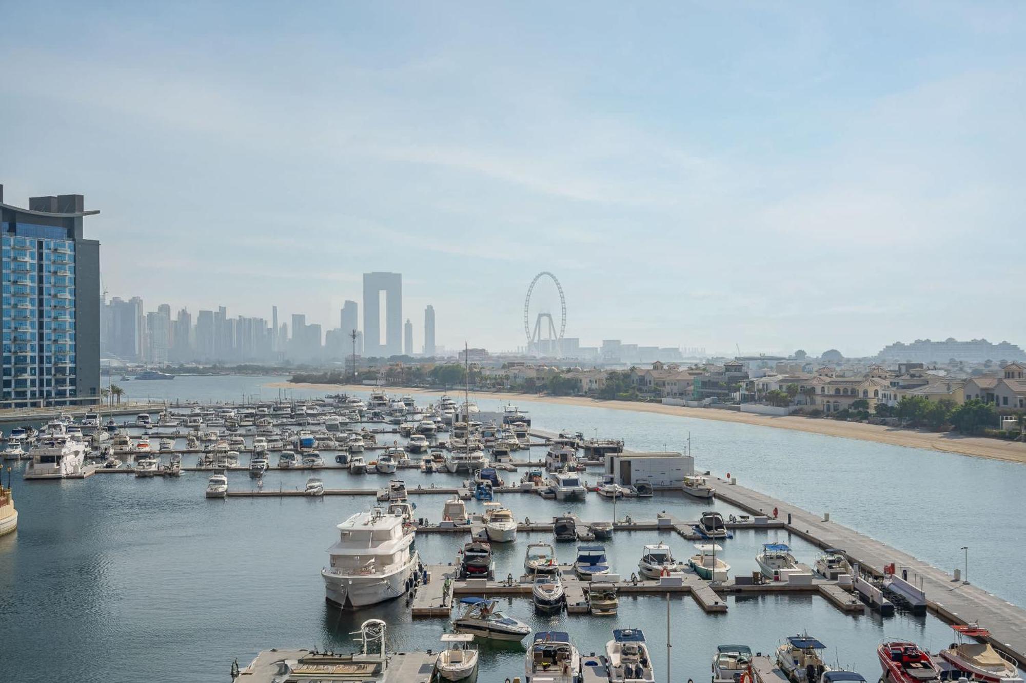 Airstay - Cozy - Sea Views - Palm Jumeirah - Monthly Offer Available Apartment *