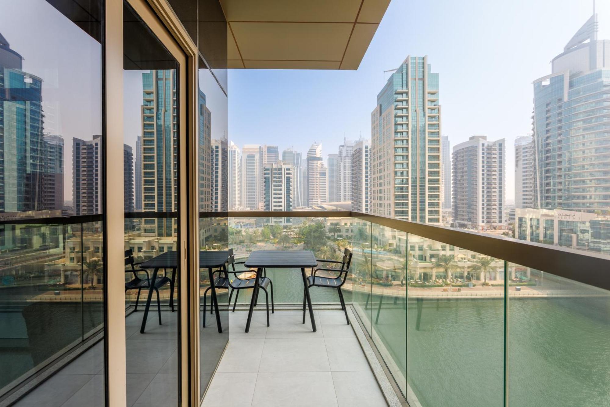 Stunning Marina Waterfront 2 Bed Escape