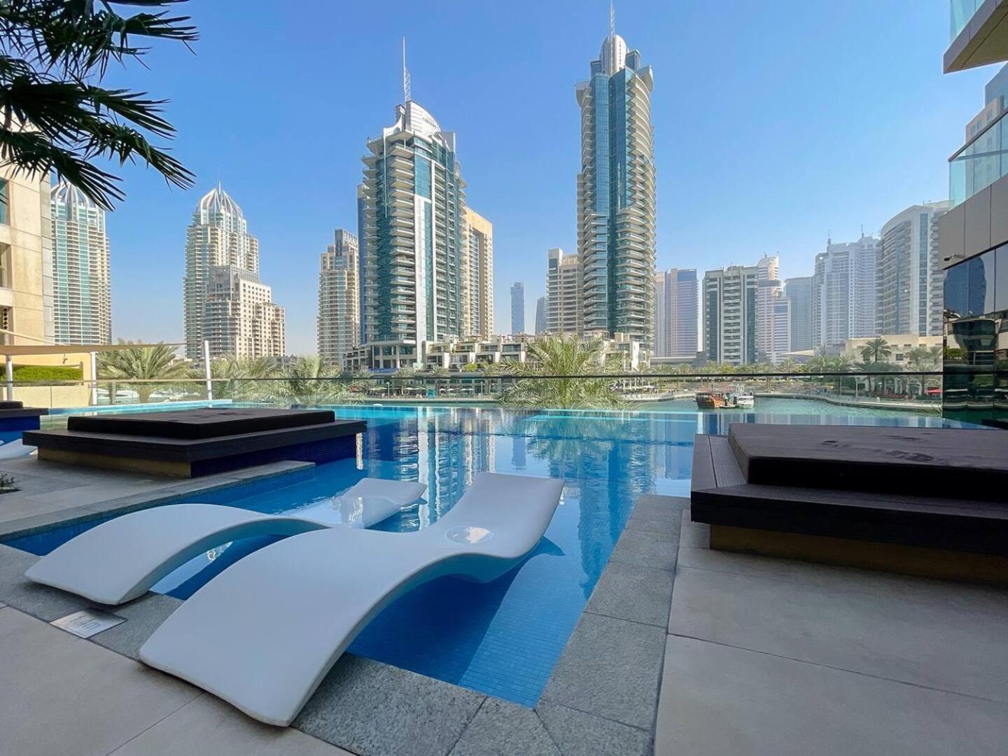 Stunning Marina Waterfront 2 Bed Escape * Dubai