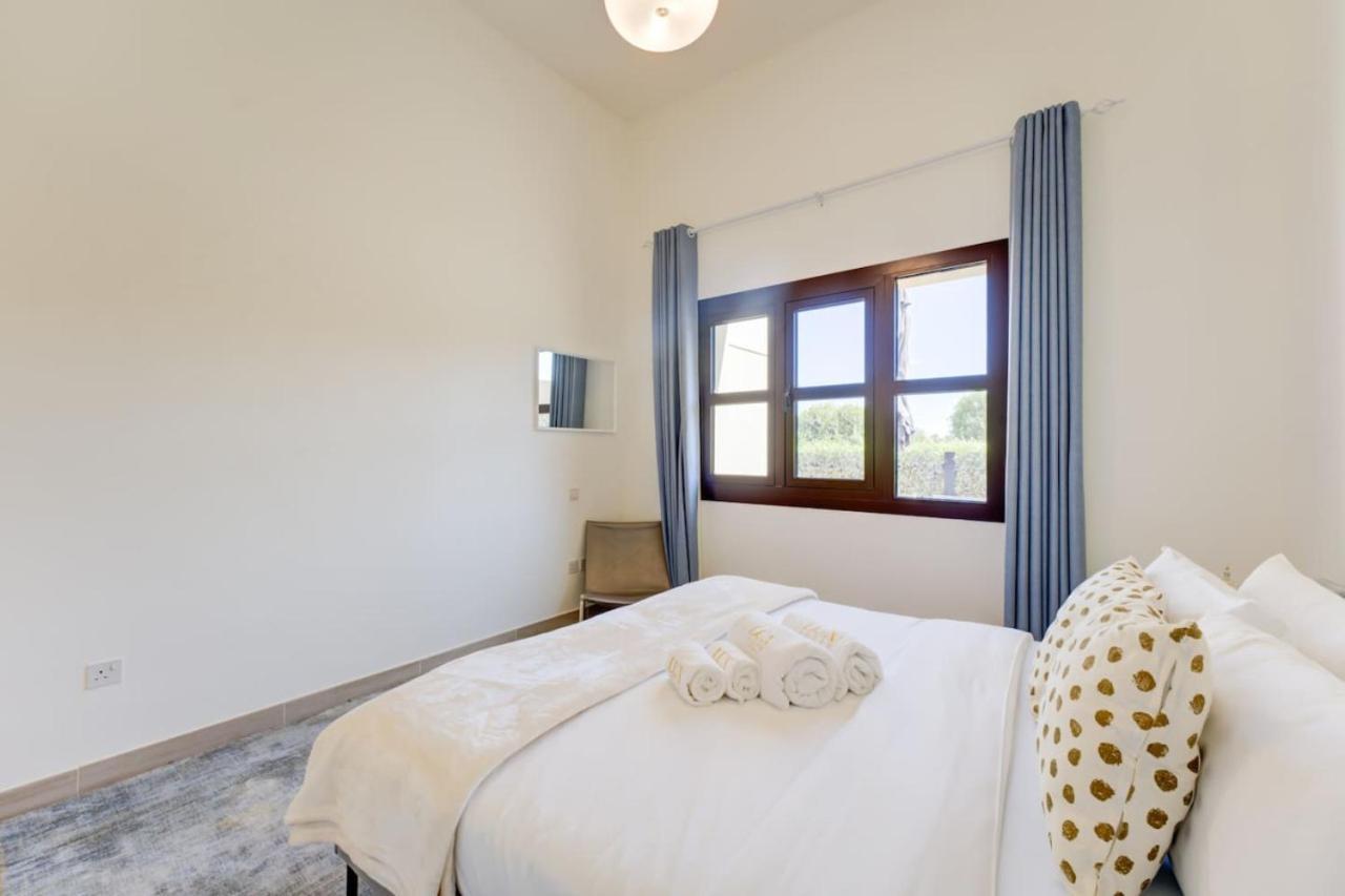 Serene 2-bed Haven In Jumeirah Golf Estates