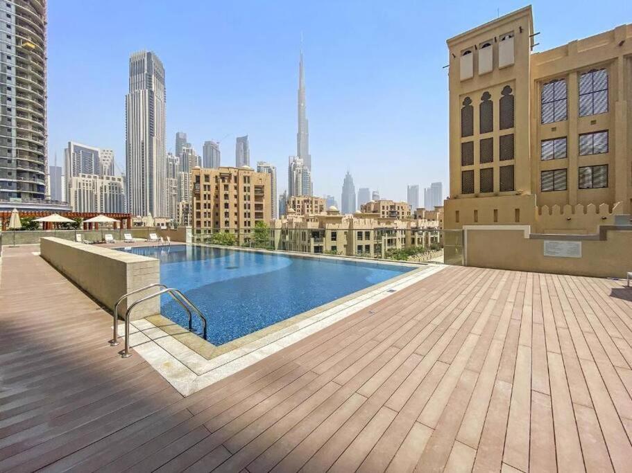 The Lavish Art House With Full Burj Khalifa View From - Amazing Balcony Setup - Infinity Pool - Near Mall Downtown * Dubai