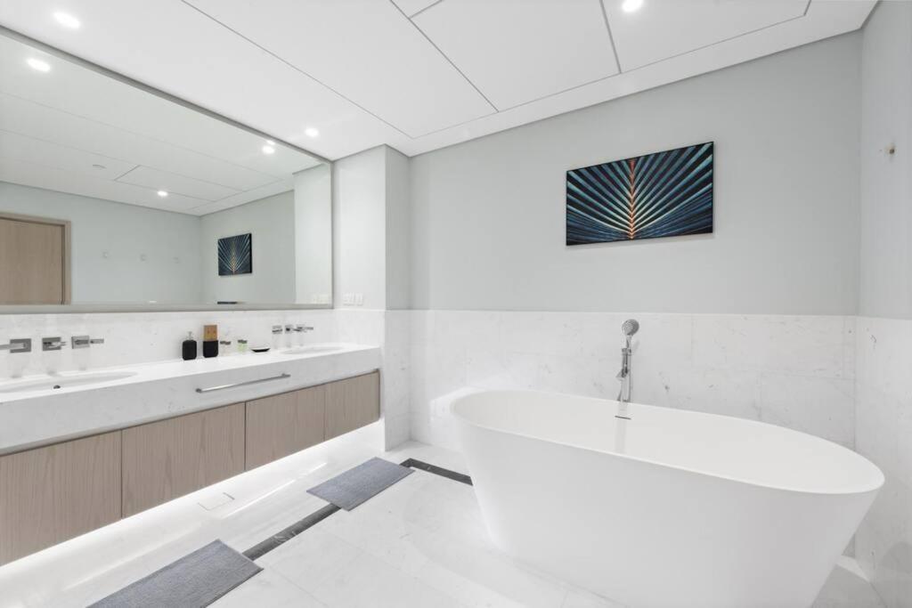 Stunning 1-br In Heart Of The Palm *