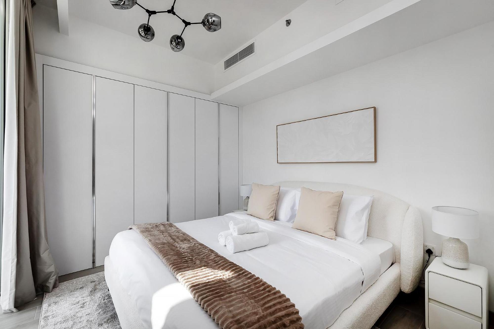 Bright 1br With Balcony In Luma 22 Apartment