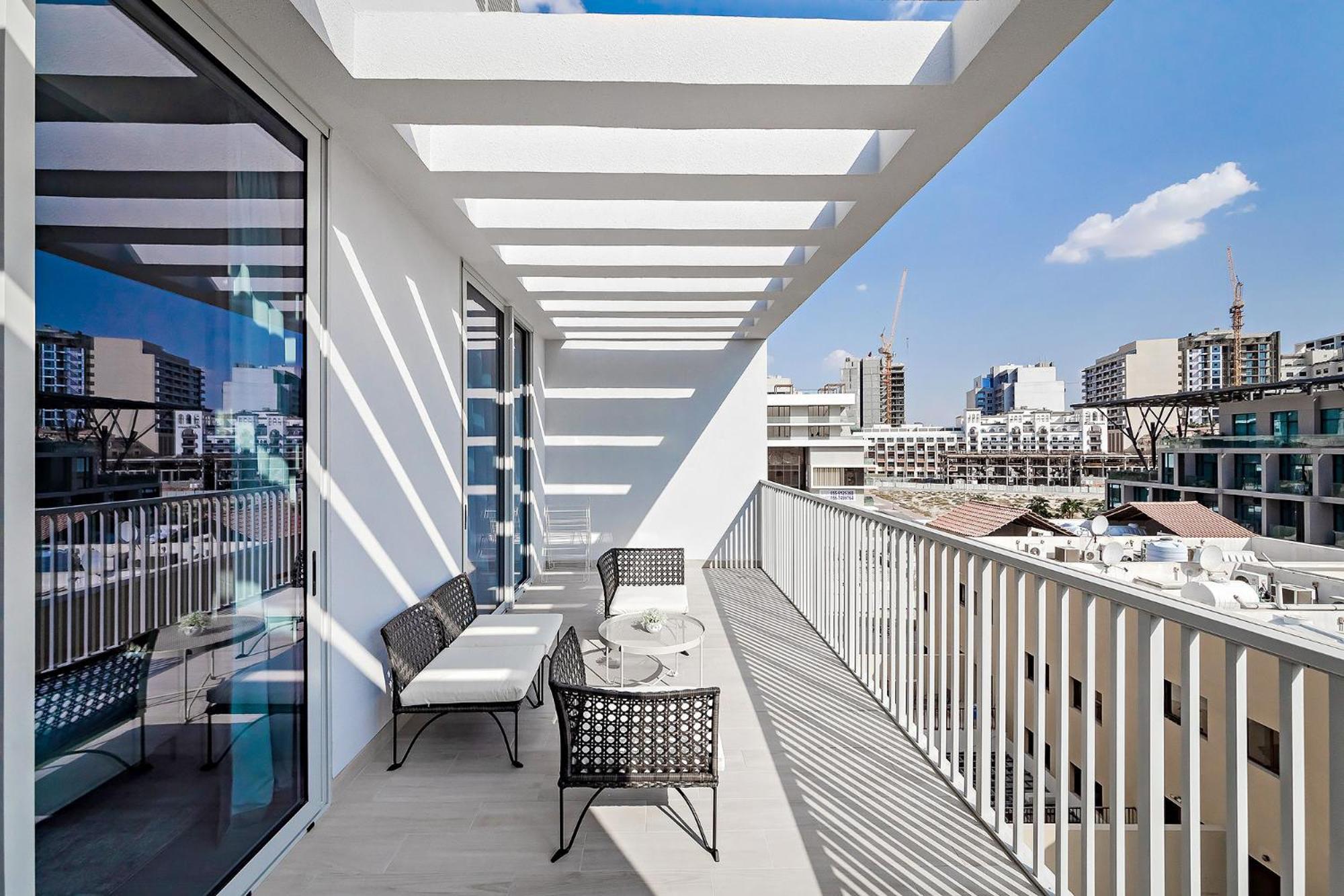 Bright 1br With Balcony In Luma 22 Dubai
