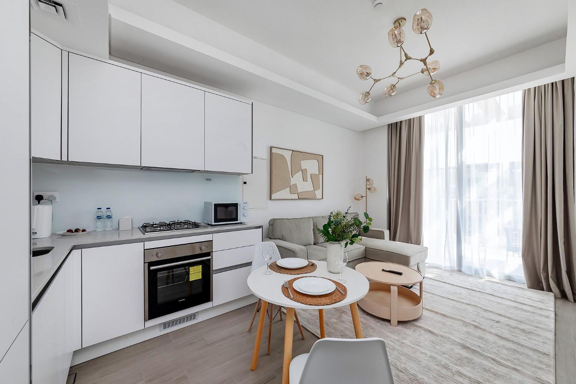 Bright 1br With Balcony In Luma 22 Apartment *