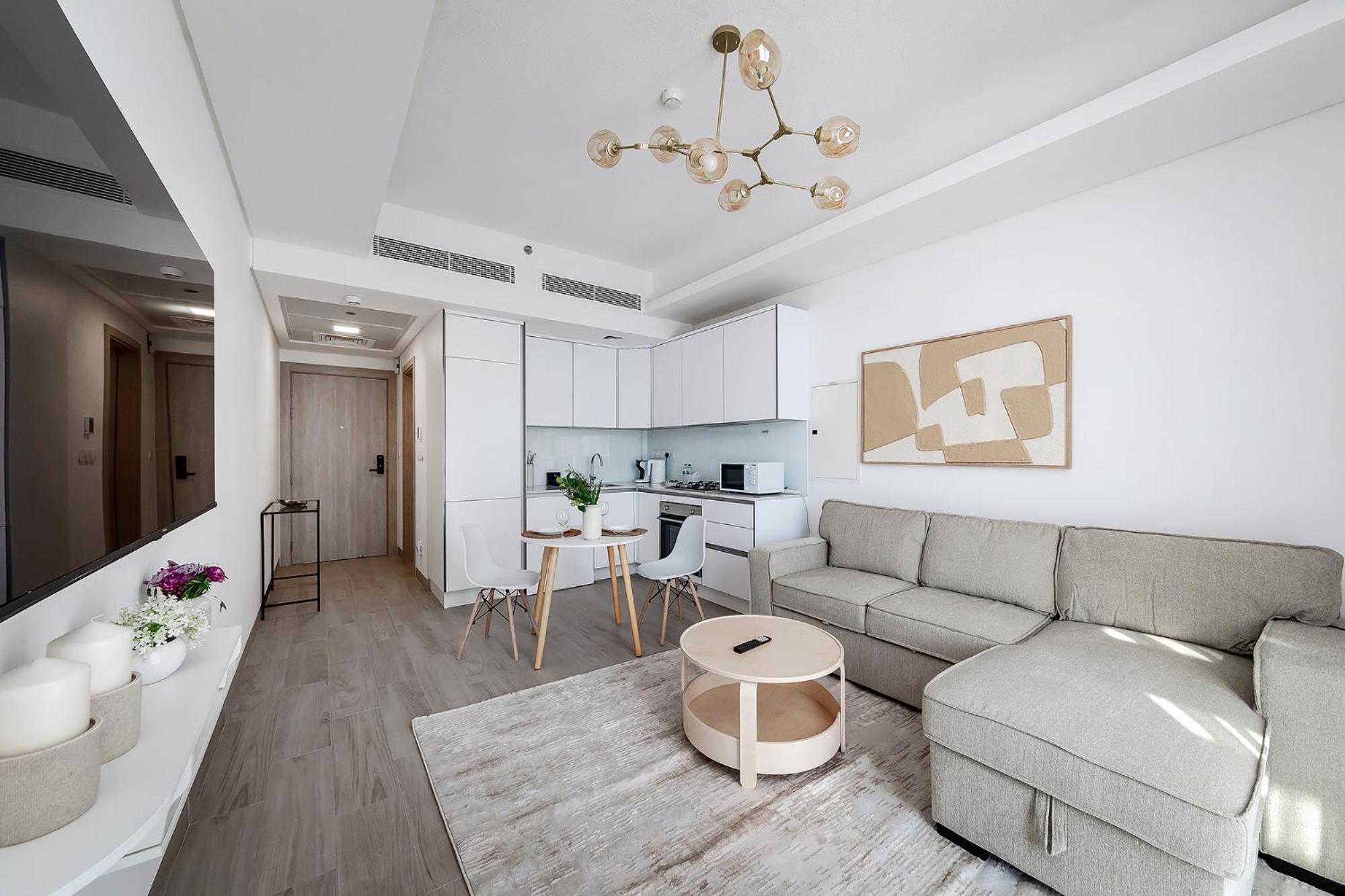 Bright 1br With Balcony In Luma 22 * Dubai