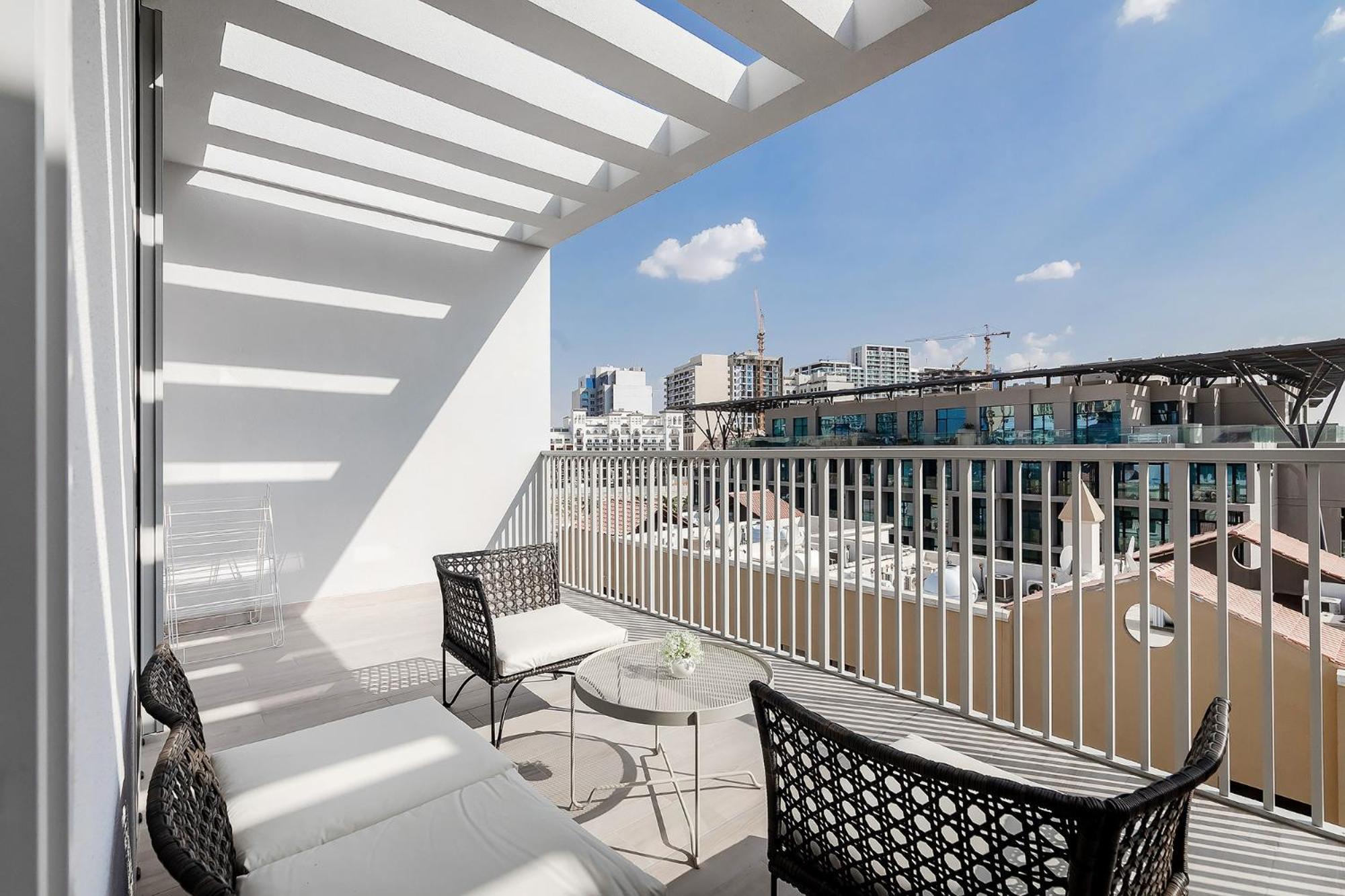 Apartment Bright 1br With Balcony In Luma 22 Dubai