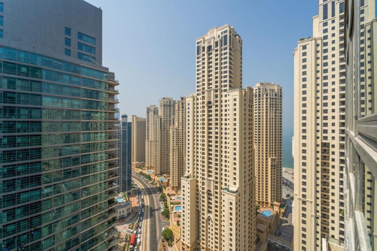 Apartment Live The Dream At Marina Quays