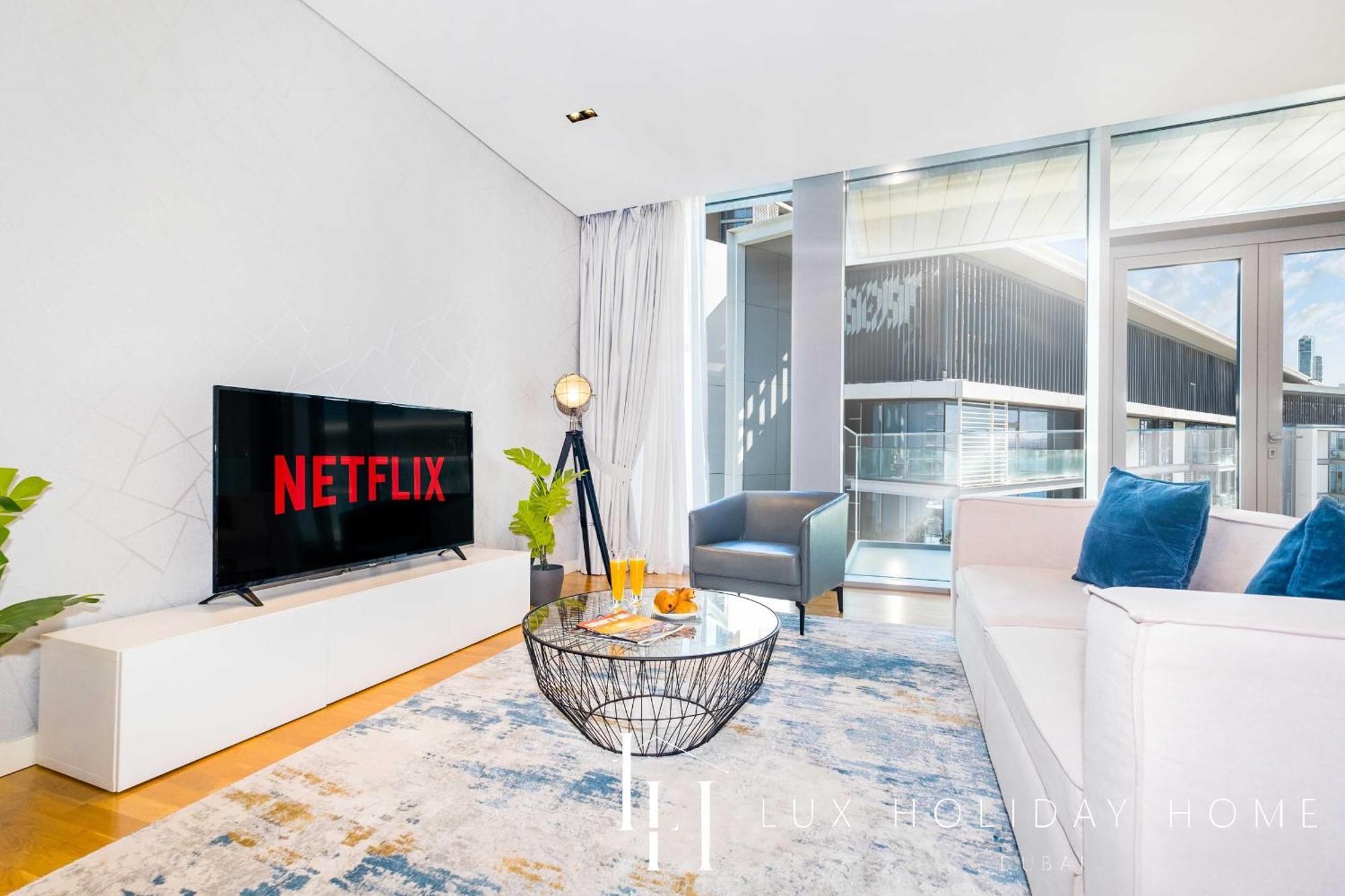 Lux - The Bluewater Island Apartment