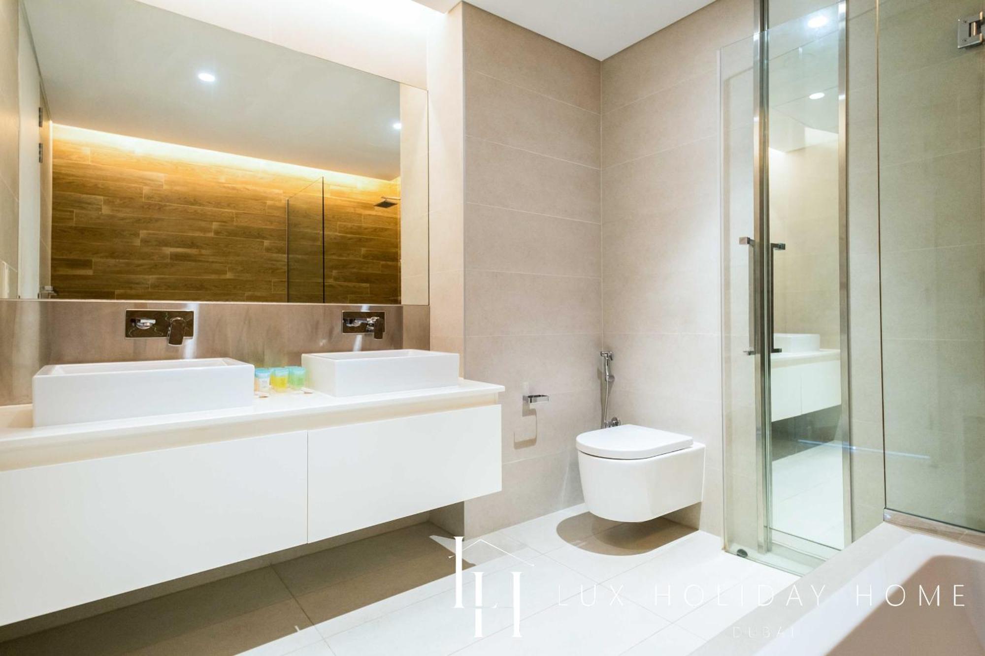 Lux - The Bluewater Island Apartment
