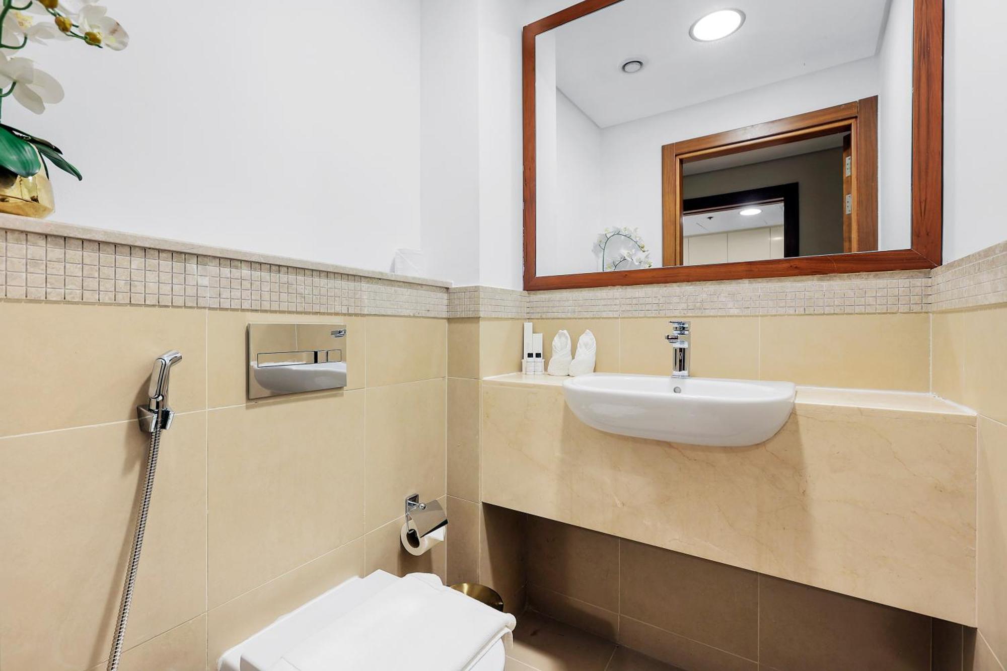 First Class 3br With Full Burj Khalifa And Fountain View Apartment *