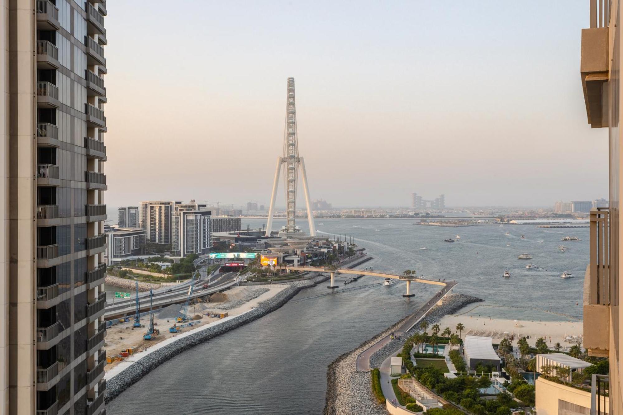 Premiere Luxe 2 Bedroom At Marina Beach With Ferris Wheel & The Pier View *