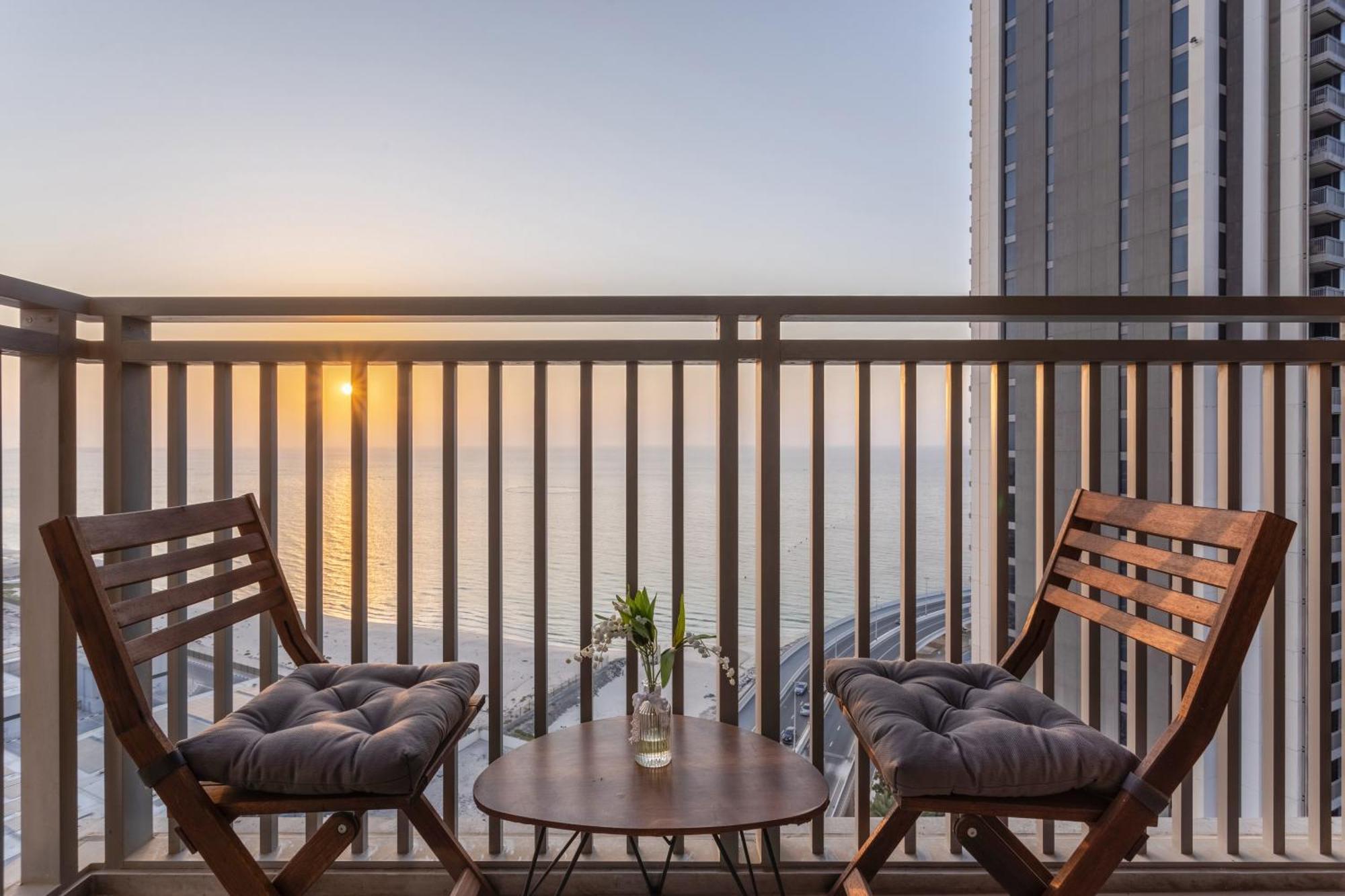 Premiere Luxe 2 Bedroom At Marina Beach With Ferris Wheel & The Pier View * Dubai