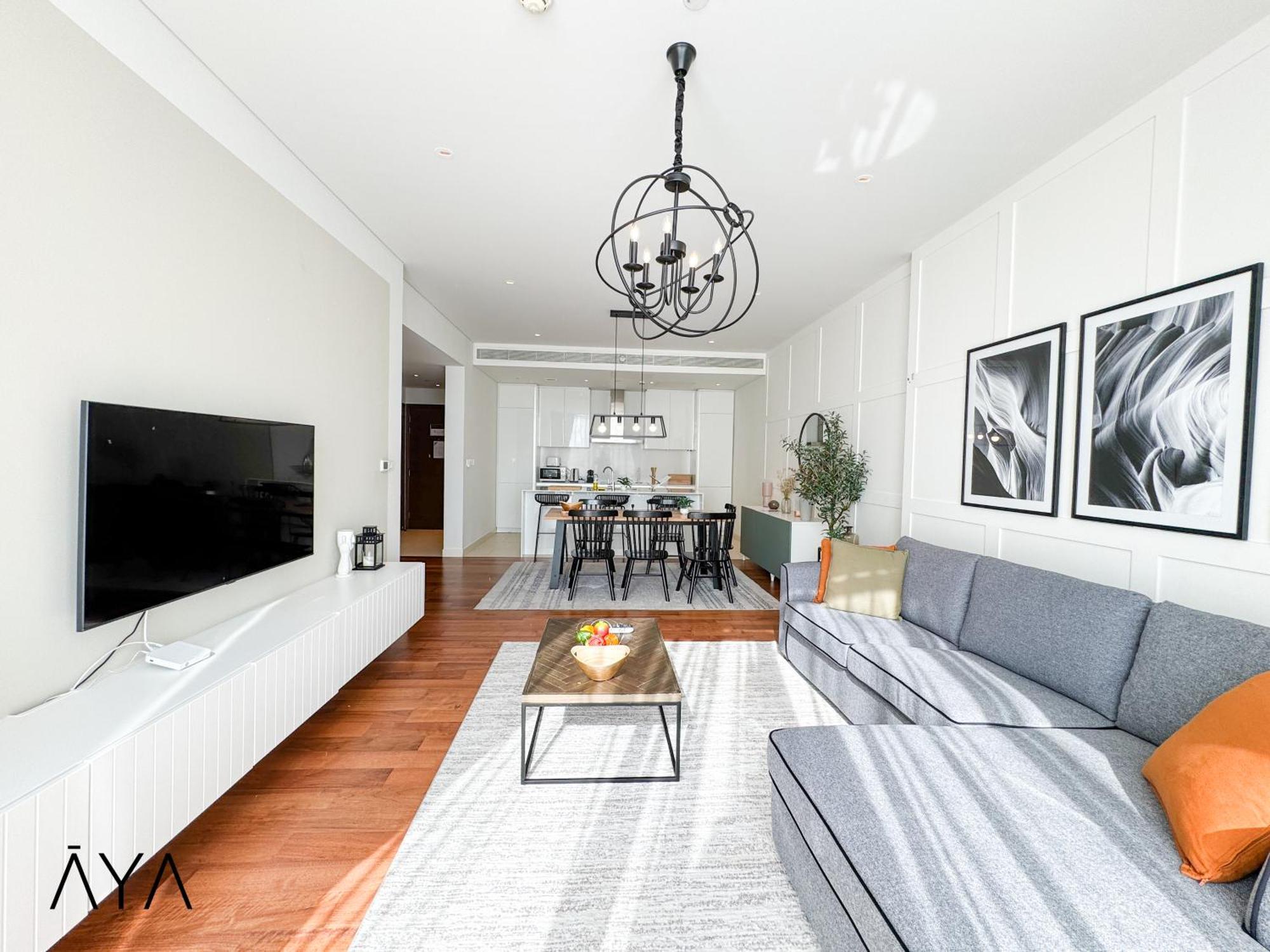 Luxury With Pool, Patio & Gym In Walk