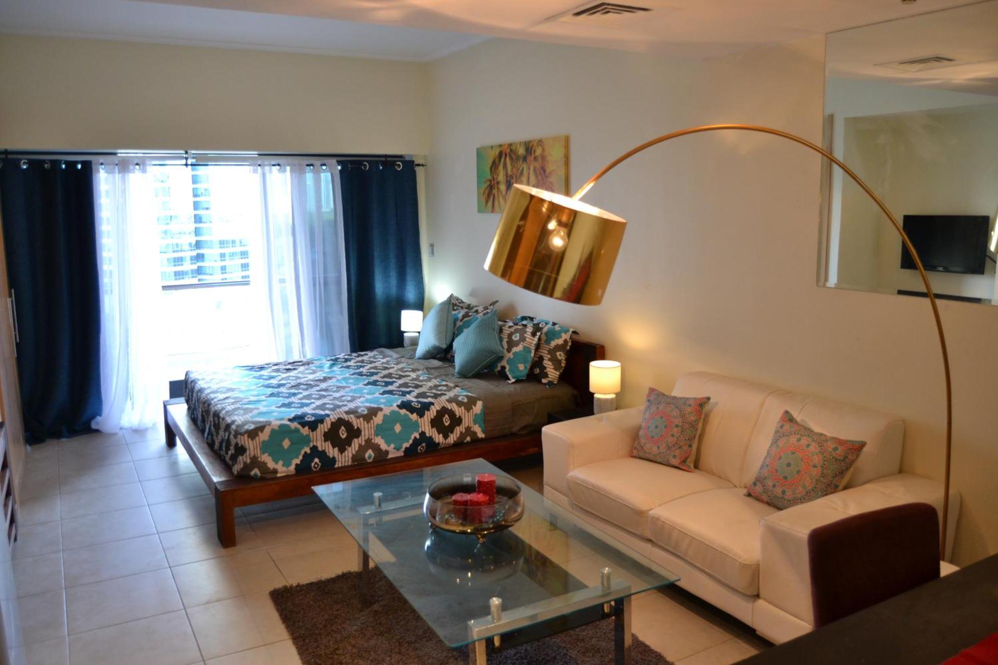 Click Stay - Jlt - Studio & Balcony Lakes View Entire Apartment -Jn *
