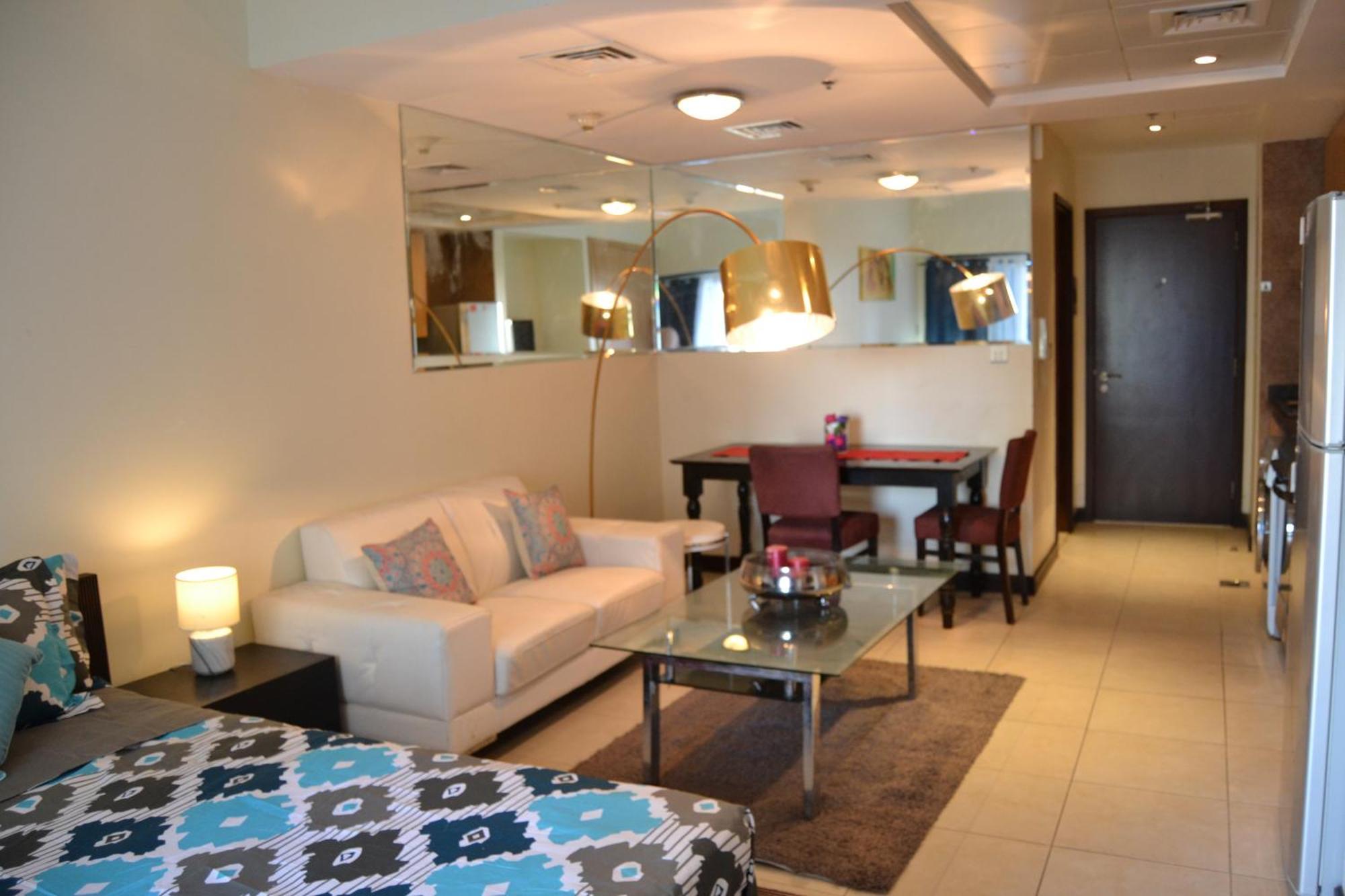 Click Stay - Jlt - Studio & Balcony Lakes View Entire Apartment -Jn Dubai