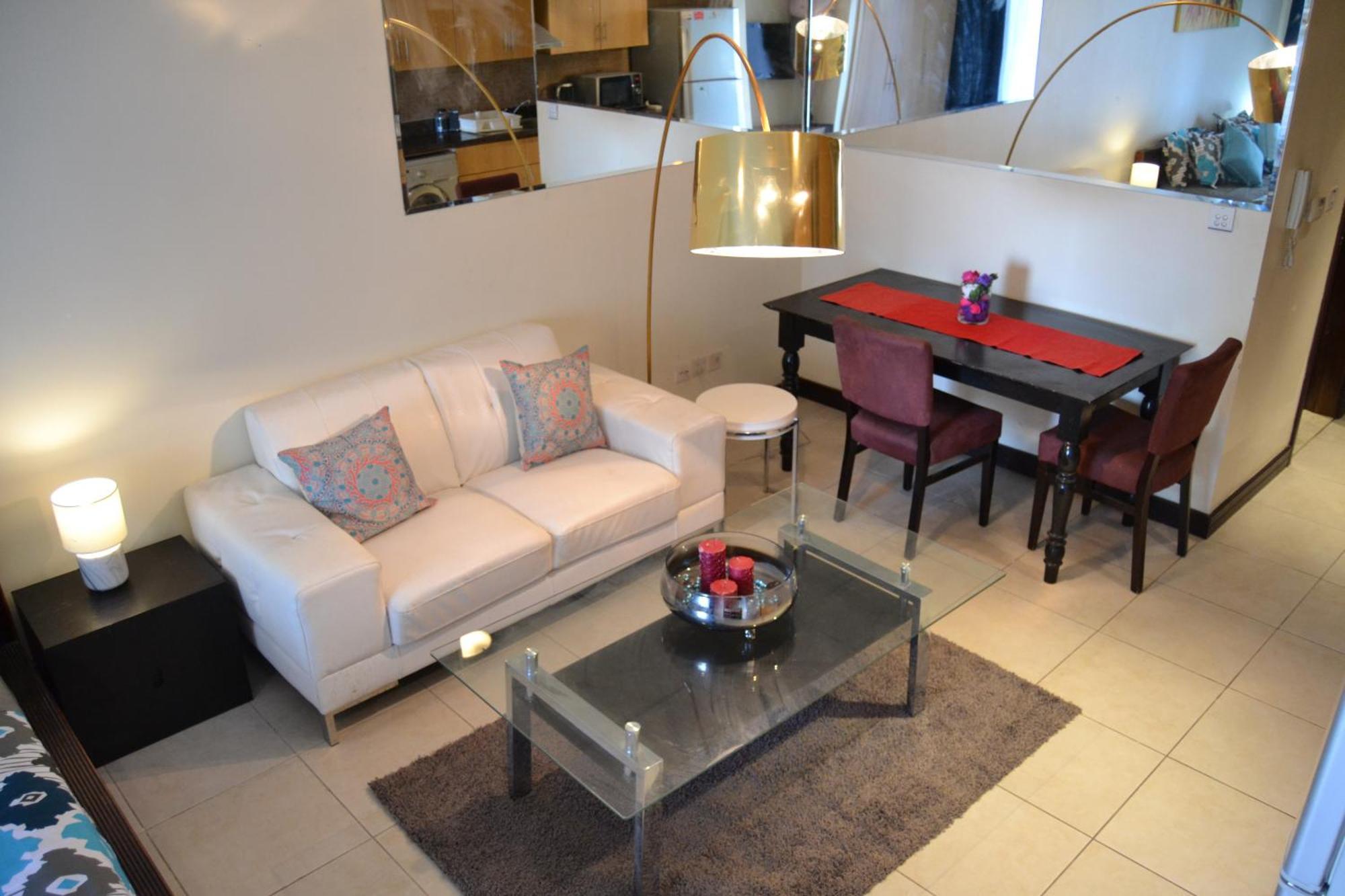 Click Stay - Jlt - Studio & Balcony Lakes View Entire Apartment -Jn Apartment