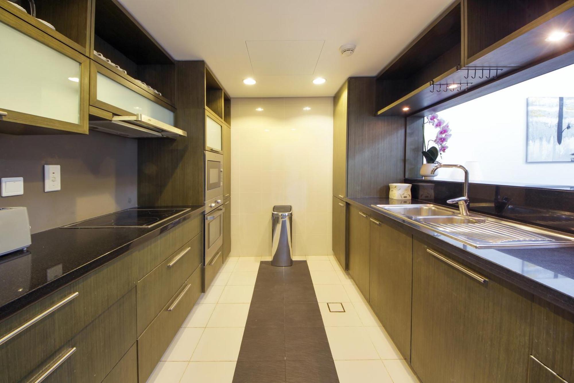 Silk Valley - Luxury 2bhk Close To Mall *