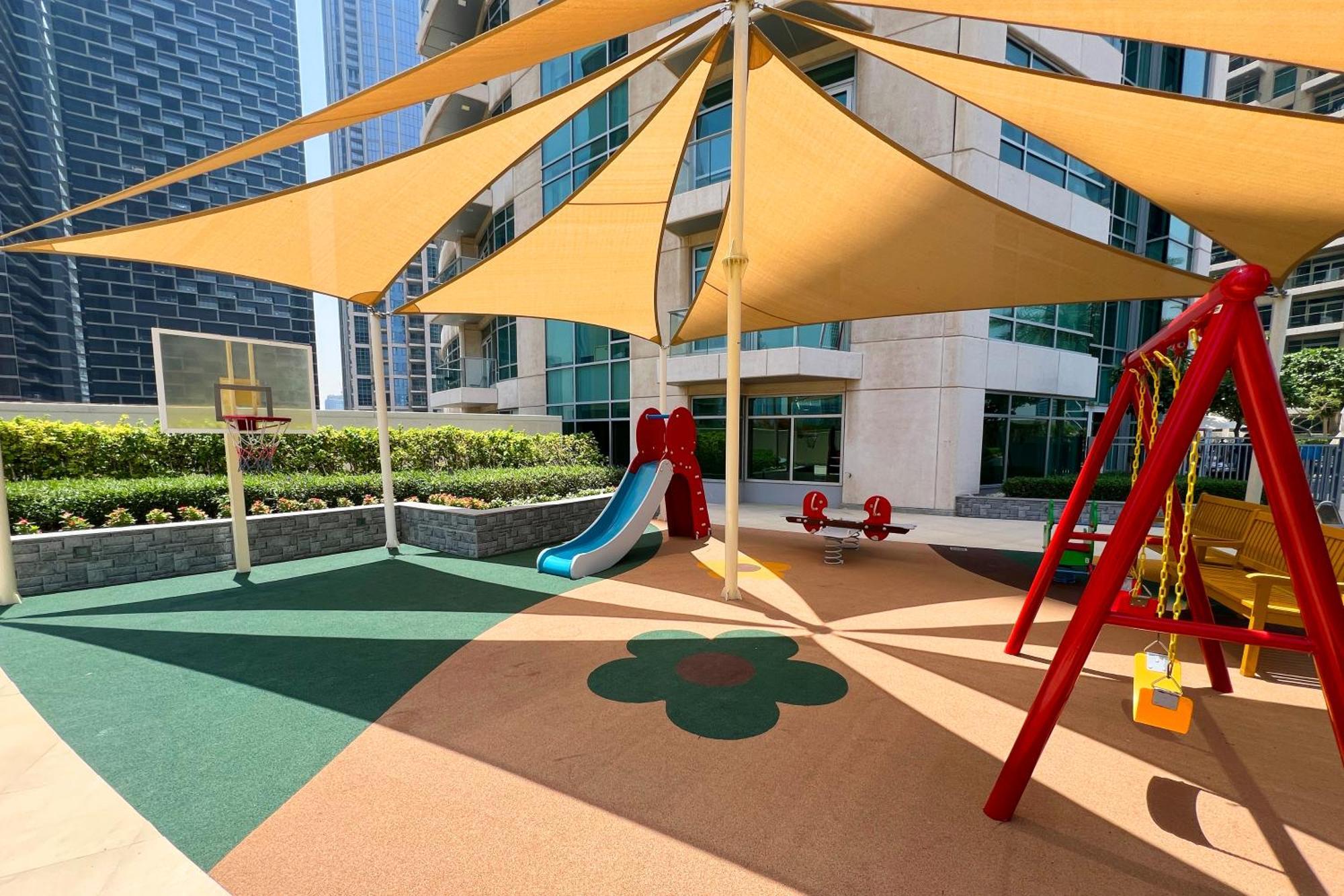 Silk Valley - Luxury 2bhk Close To Mall * Dubai
