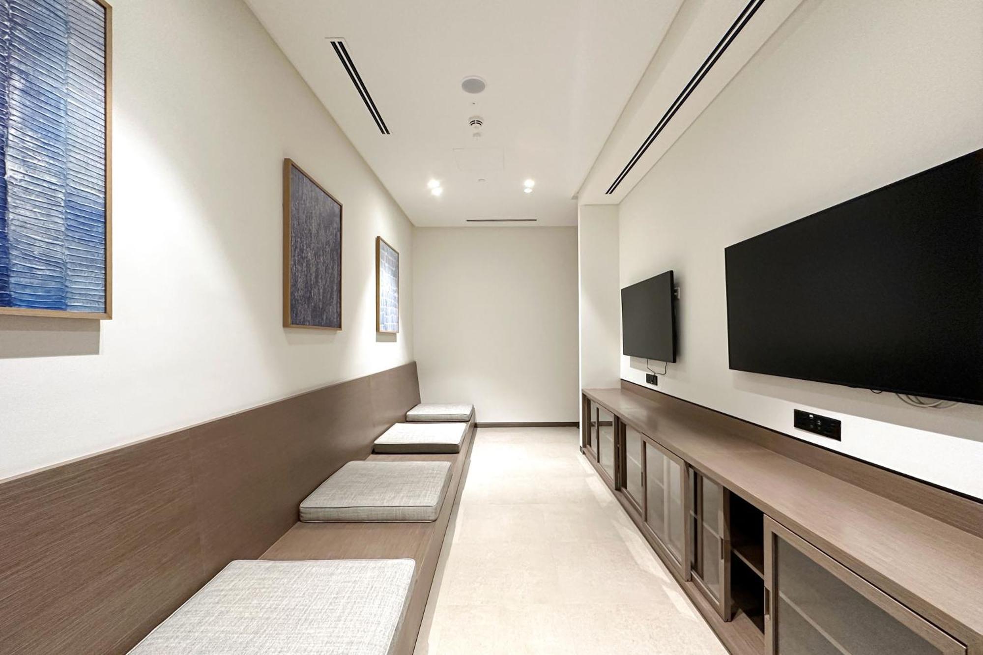 Ferienhaus Retreat At Touching Distance To Burj Khalifa, Downtown Dubai