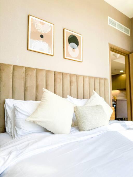 Naseem Modern Comforts 1-bedroom Retreat In Meydan *
