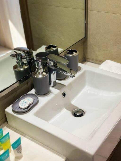 Apartment Naseem Modern Comforts 1-bedroom Retreat In Meydan
