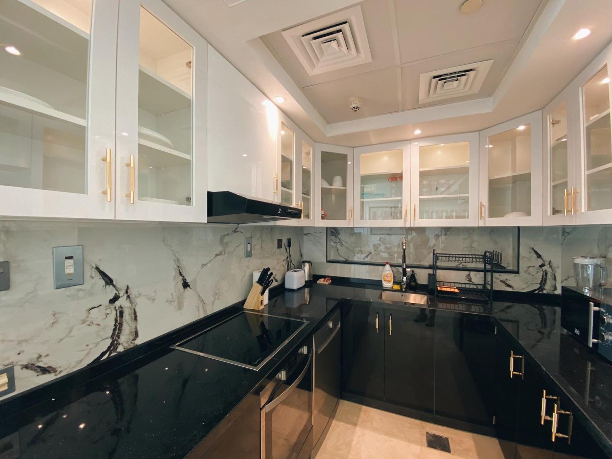 Modern Luxury 2br *