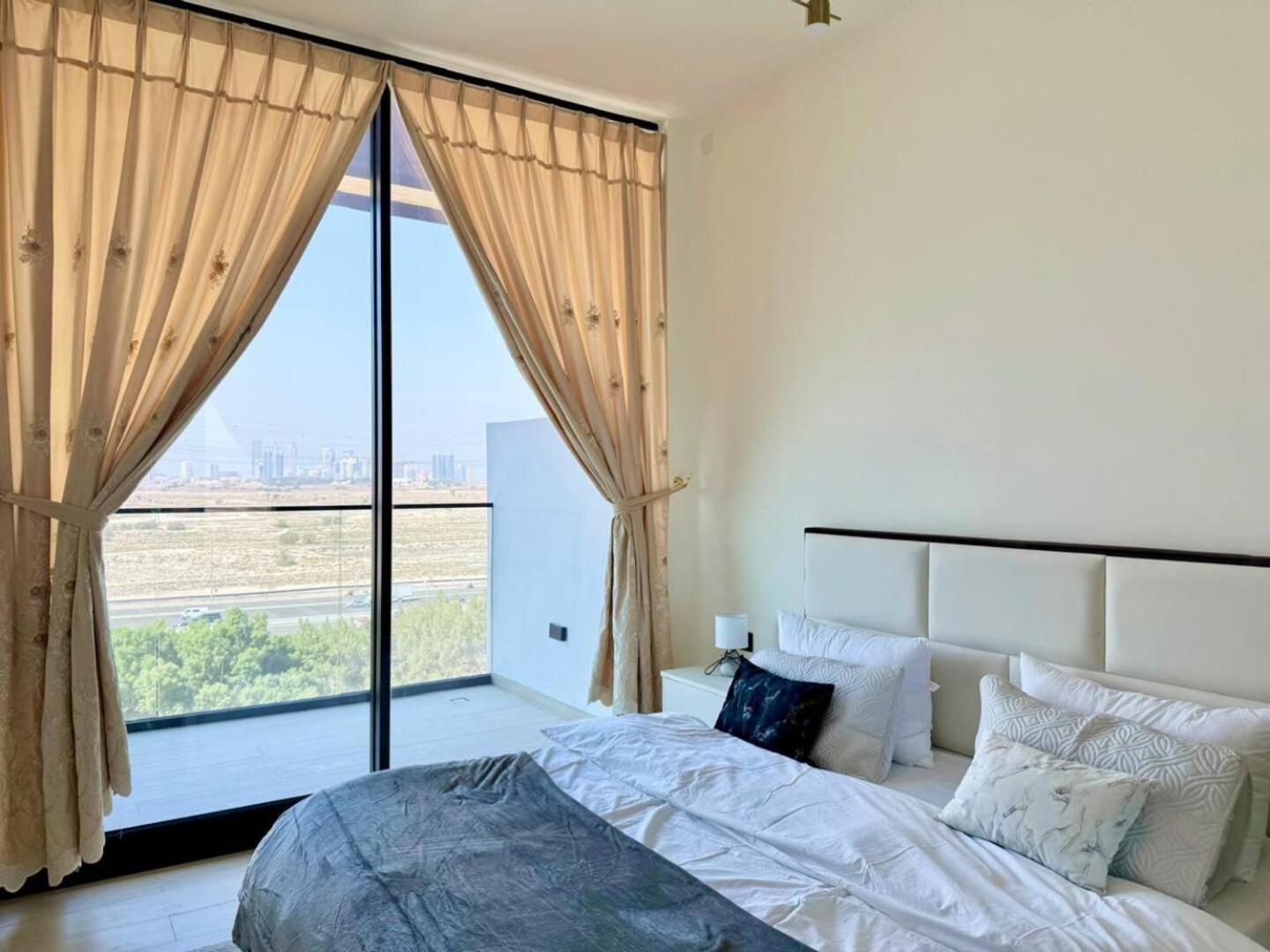 Spacious Brand New One Bedroom In Jvc