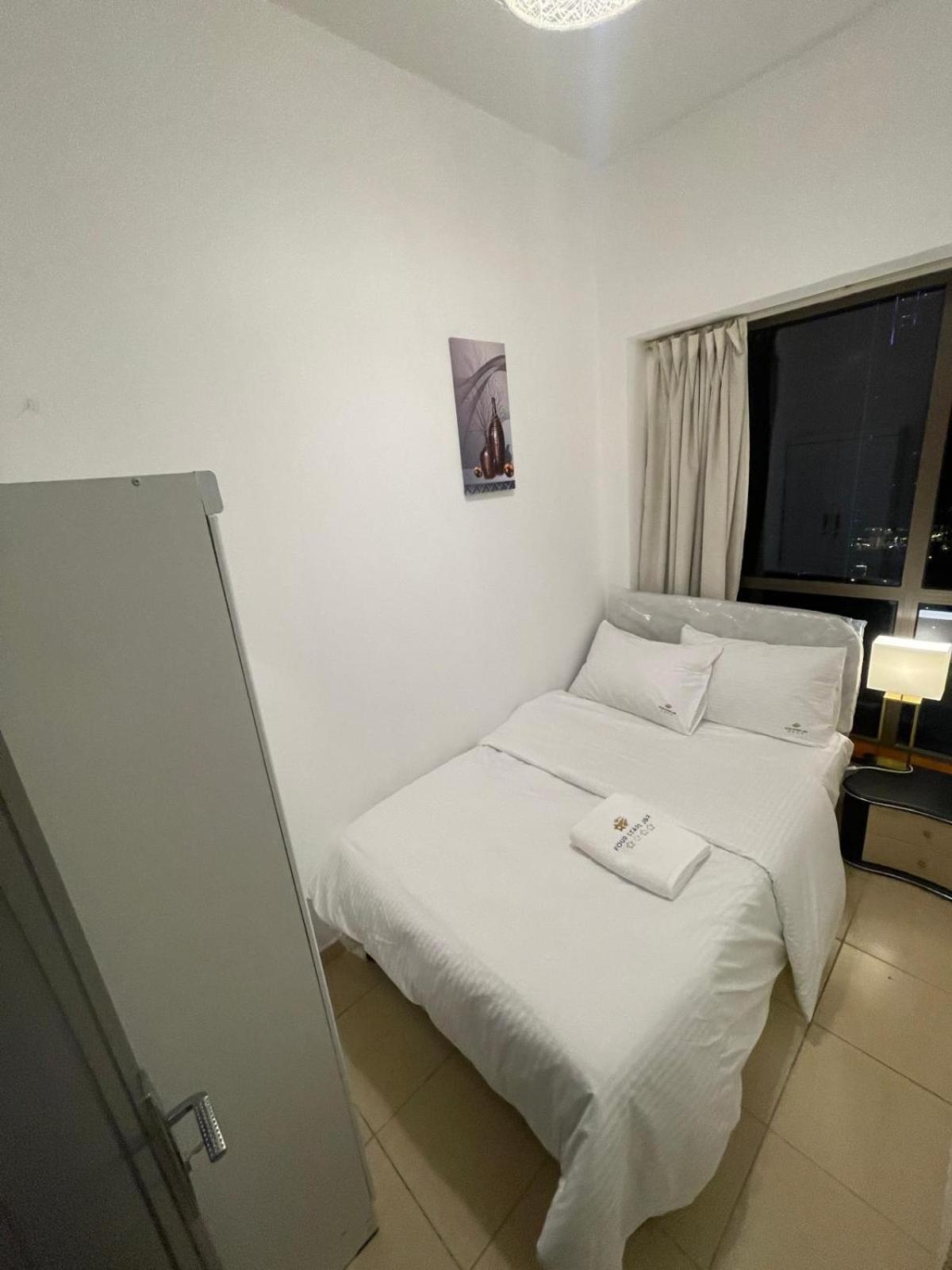 Four Stars Marina Jbr Hotel