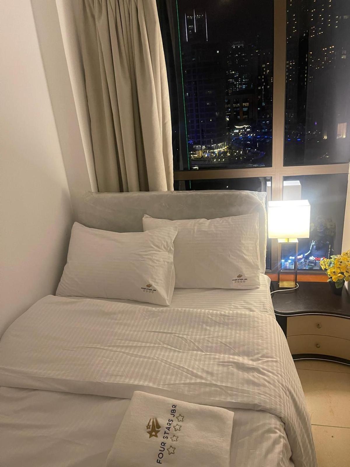 Four Stars Marina Jbr Dubai