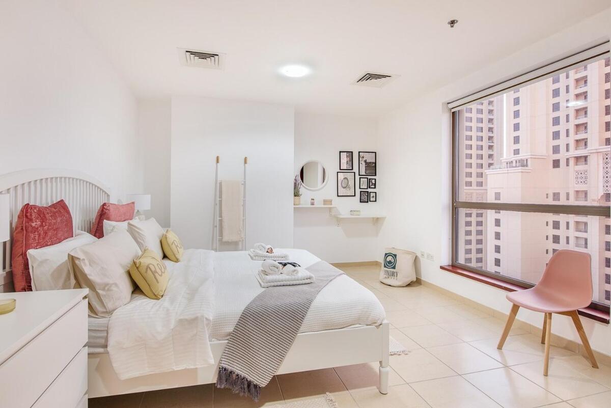 Holiday home Trendy 2-bedroom With Balcony Views At Shams 4 Jbr Dubai