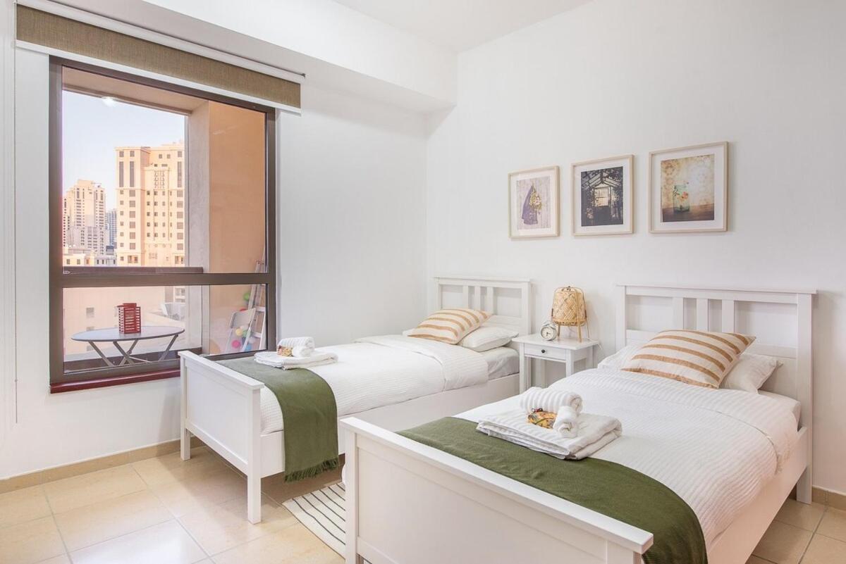 Trendy 2-bedroom With Balcony Views At Shams 4 Jbr Holiday home