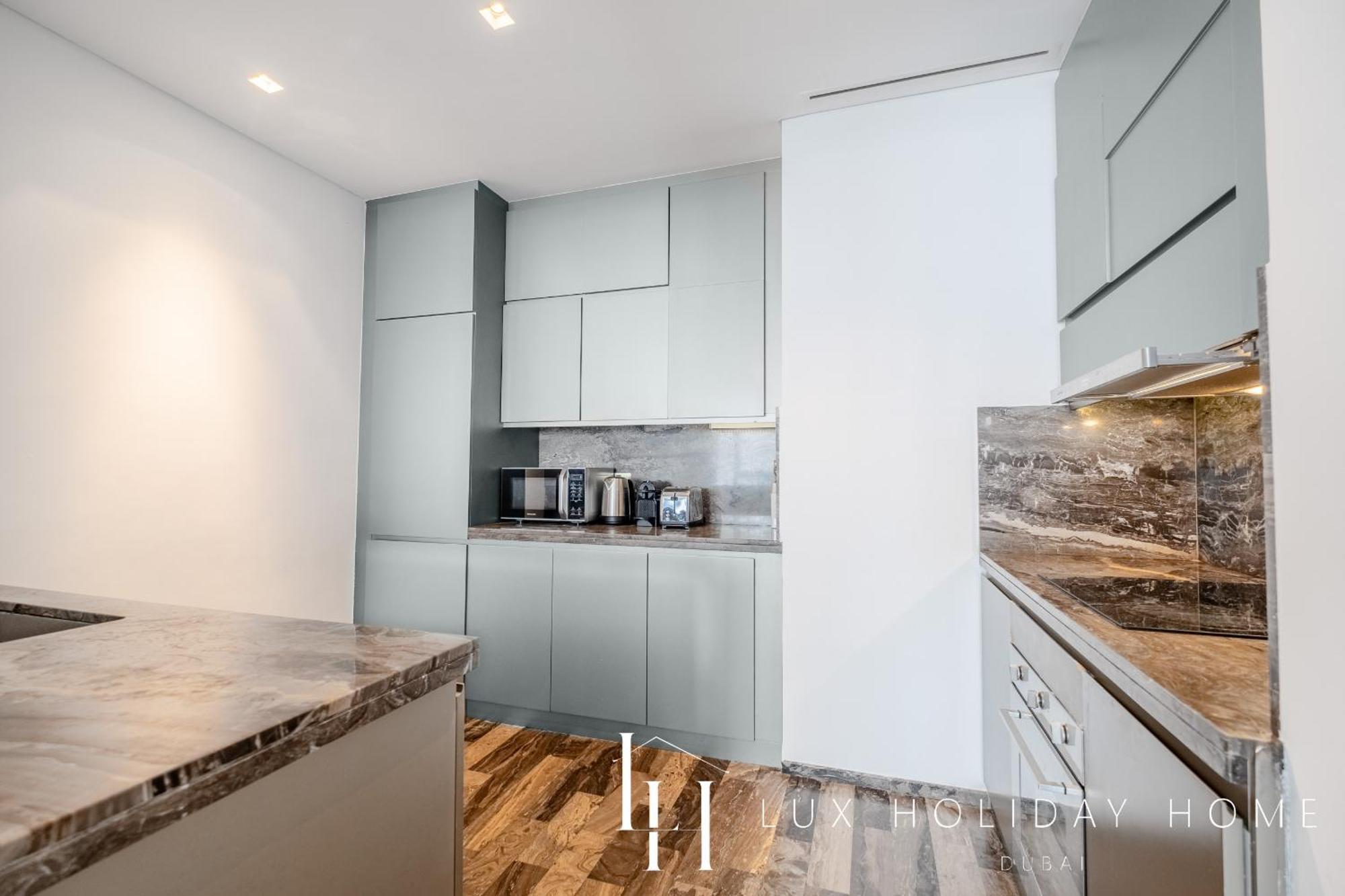 Apartment Lux - Lavish With Full Palm Jumeirah View 1