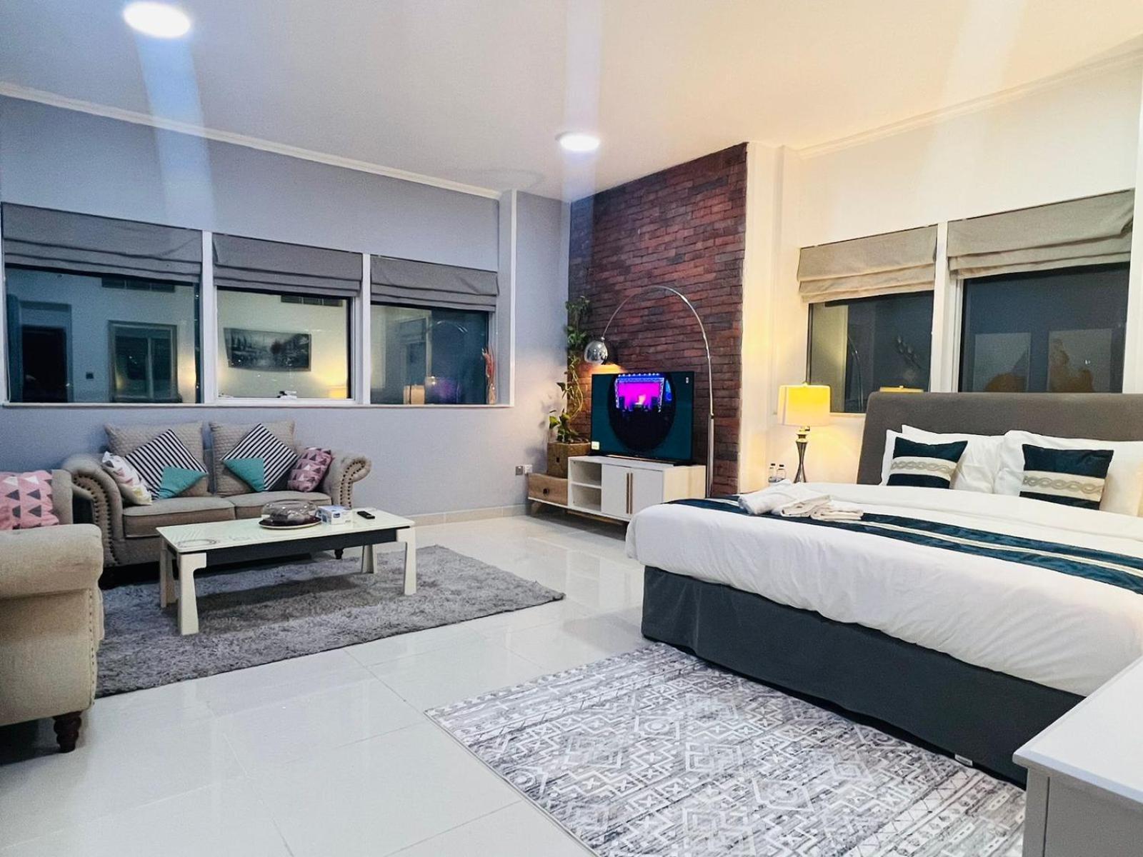 Daire Entire Private Self Catered Marina *