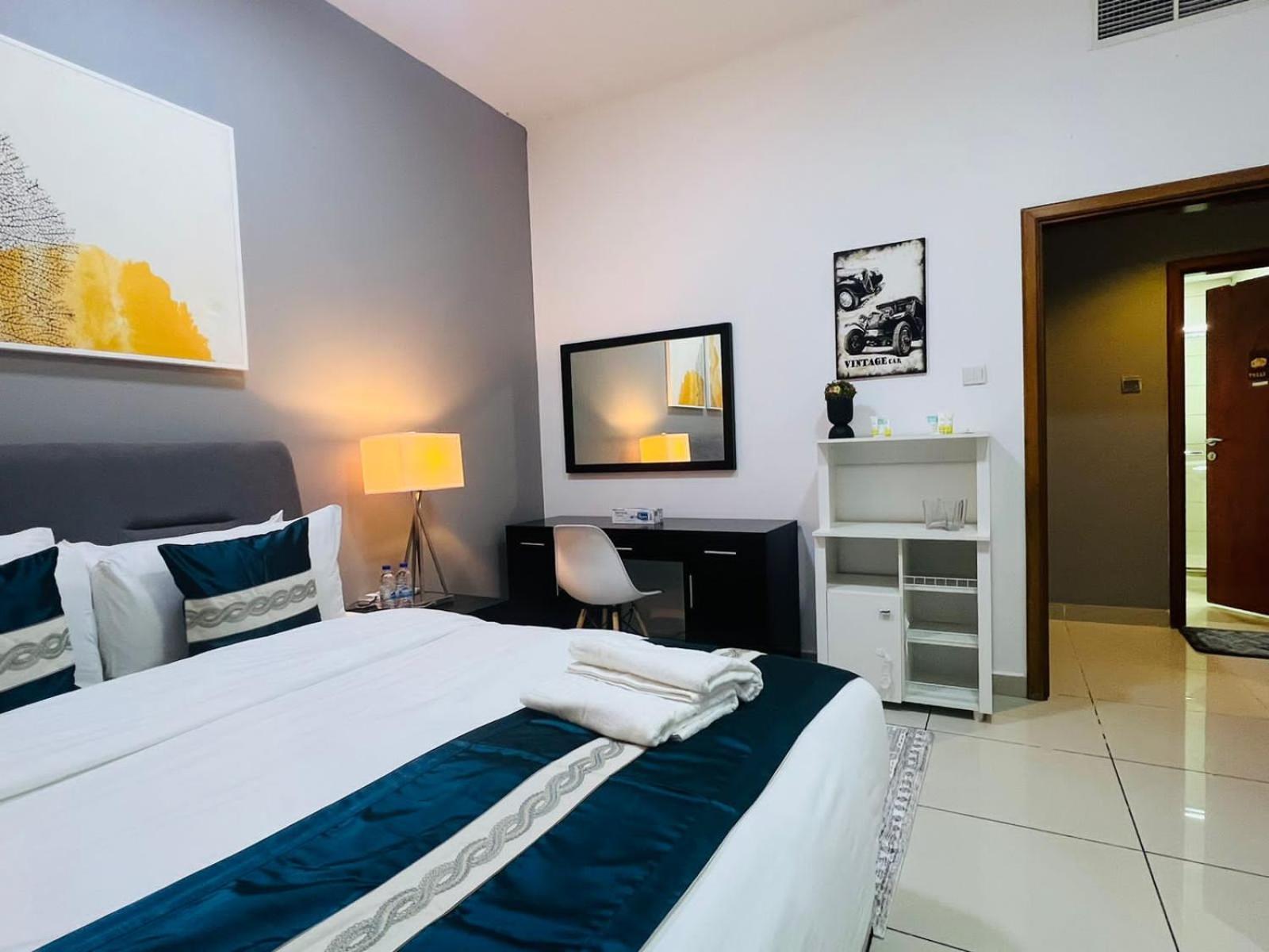 Entire Private Self Catered Marina Daire Dubai