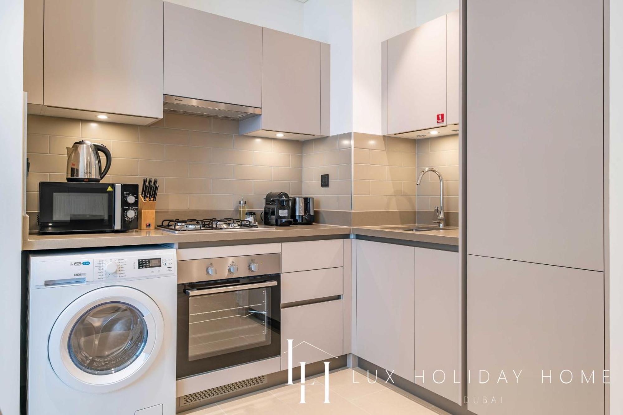 Lux The Executive Sobha 2