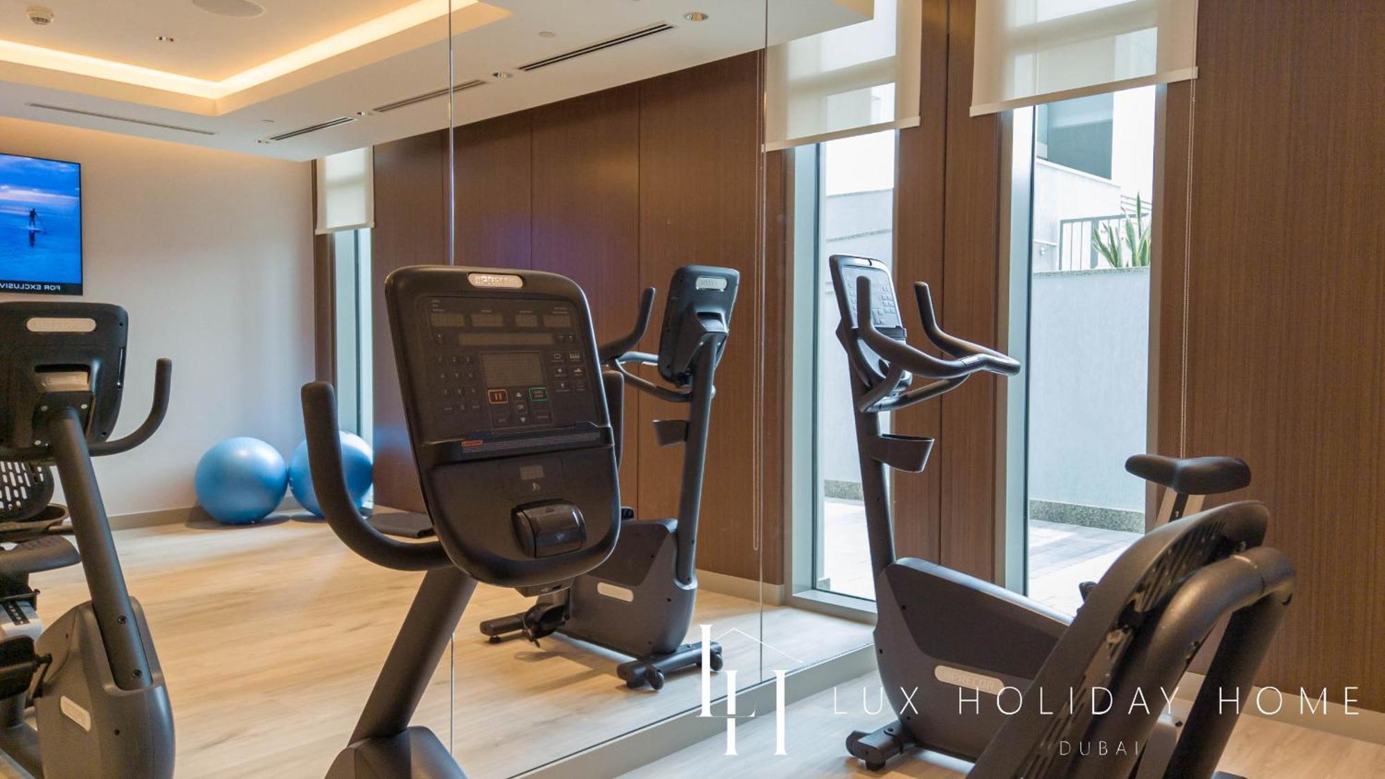 Lux The Executive Sobha 2 Dubai