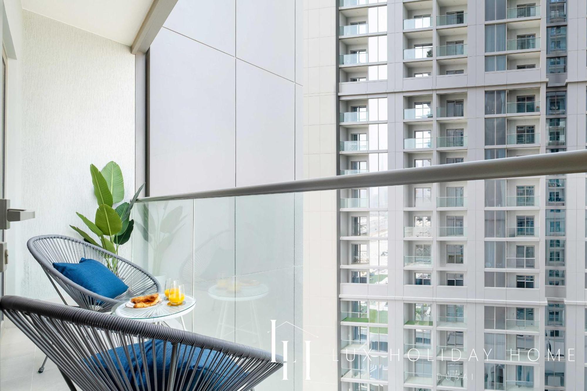Lux The Executive Sobha 2 * Dubai