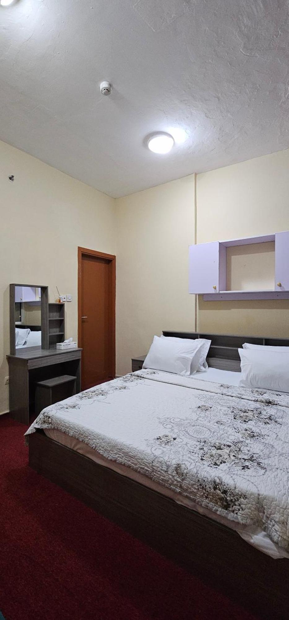 Apartamento Benitah Capsule Hostel, Family And Partitions Dubai