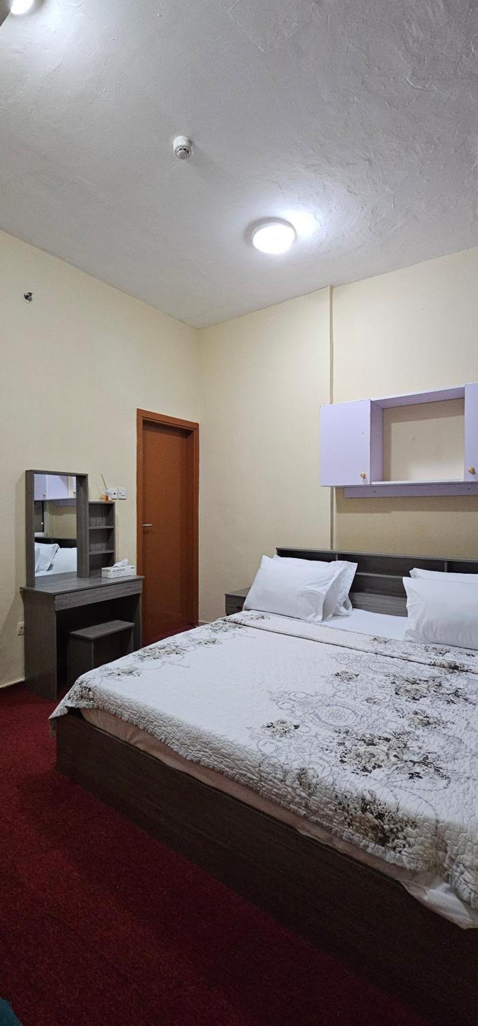 Apartamento Benitah Capsule Hostel, Family And Partitions