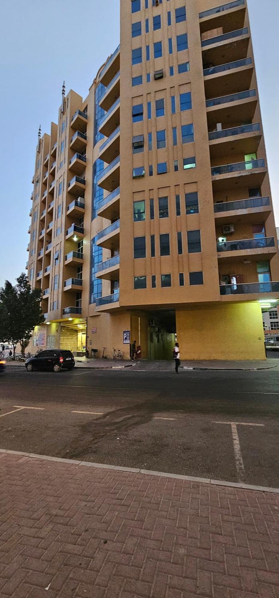 Apartamento Benitah Capsule Hostel, Family And Partitions Dubai